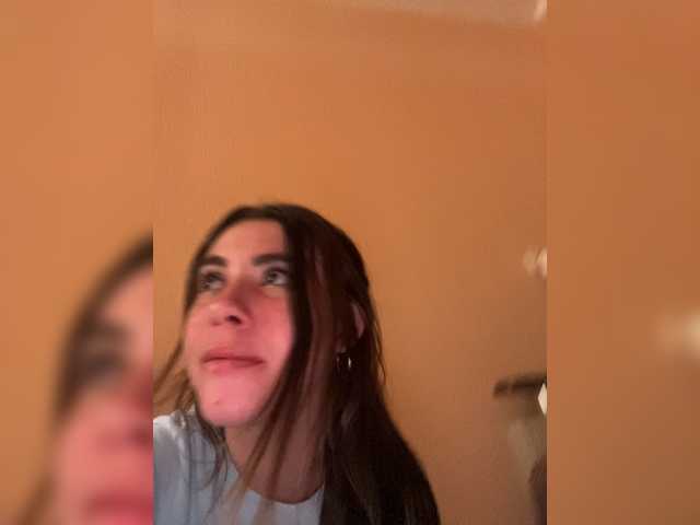Capturas de pantalla de transmisión 1YourDream11