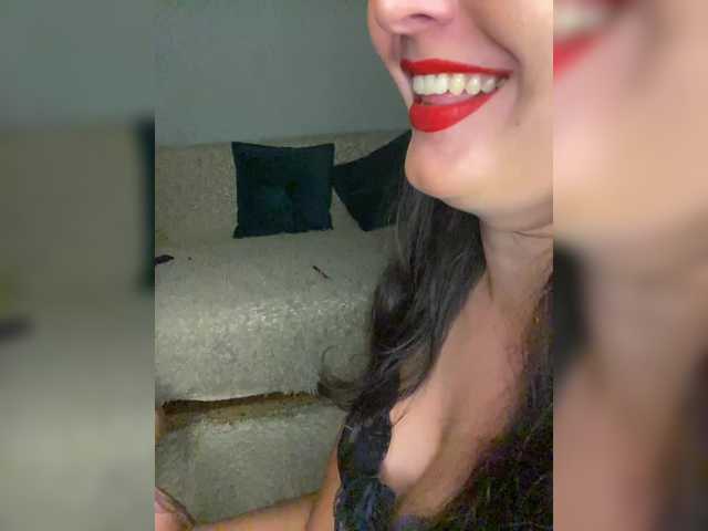 Capturas de pantalla de transmisión 3hotandyoung3