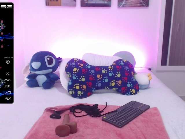 Capturas de pantalla de transmisión Abigail-v