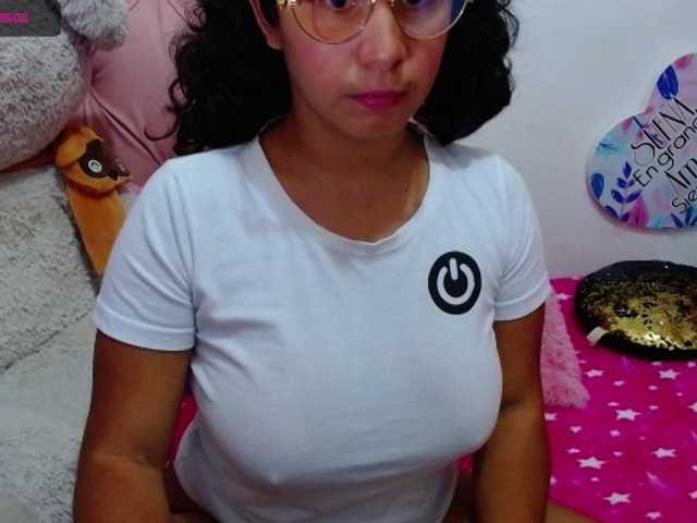 Capturas de pantalla de transmisión abrilcarolina