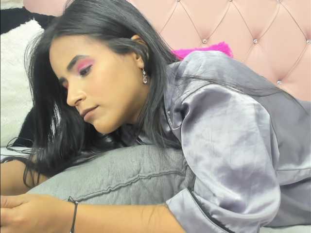 Capturas de pantalla de transmisión adarah-smith