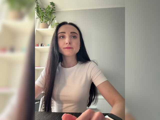 Capturas de pantalla de transmisión Adelina-a