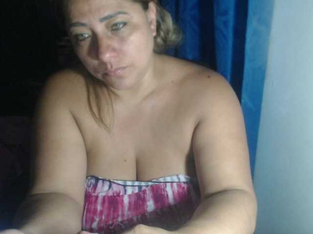 Capturas de pantalla de transmisión adrianamilf44