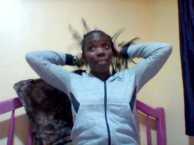 Capturas de pantalla de transmisión africanqueen2