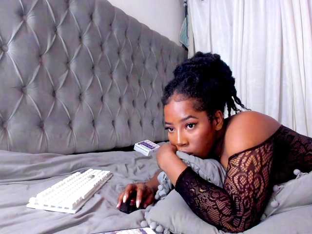 Capturas de pantalla de transmisión Afro-goddess