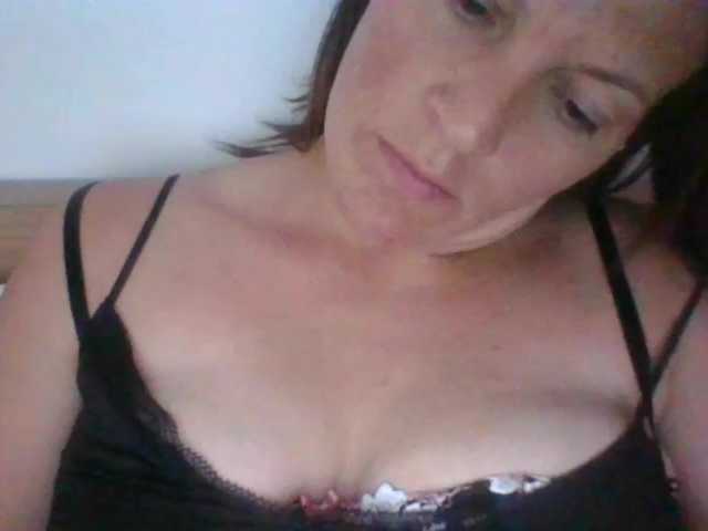 Capturas de pantalla de transmisión AimeLeSex1