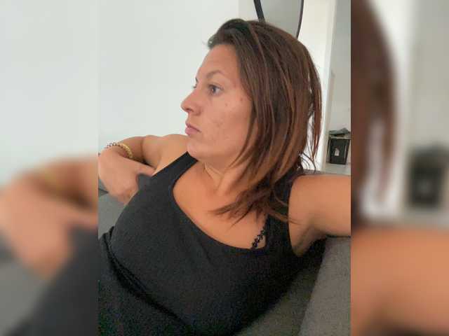 Capturas de pantalla de transmisión AimeLeSex1