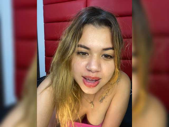 Capturas de pantalla de transmisión Alana-Foxx