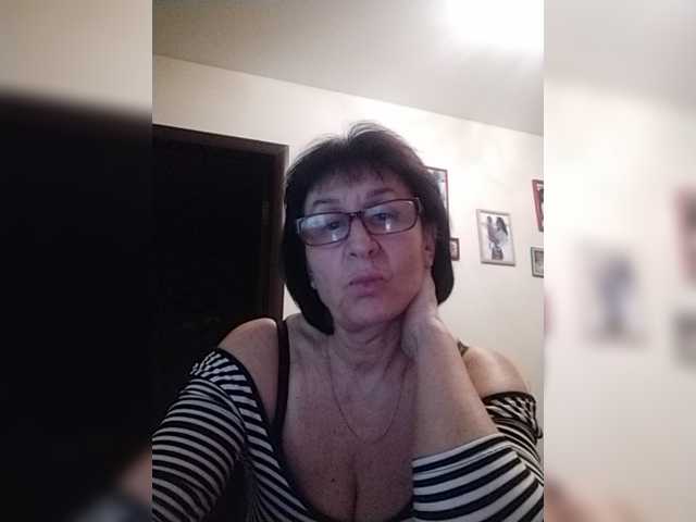 Capturas de pantalla de transmisión AlbinaXPretty