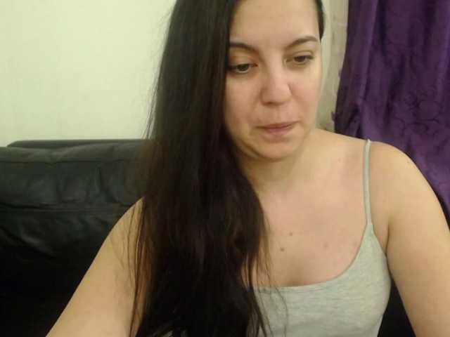 Capturas de pantalla de transmisión AleeCherry