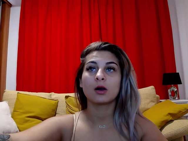 Capturas de pantalla de transmisión alexia-playgirl