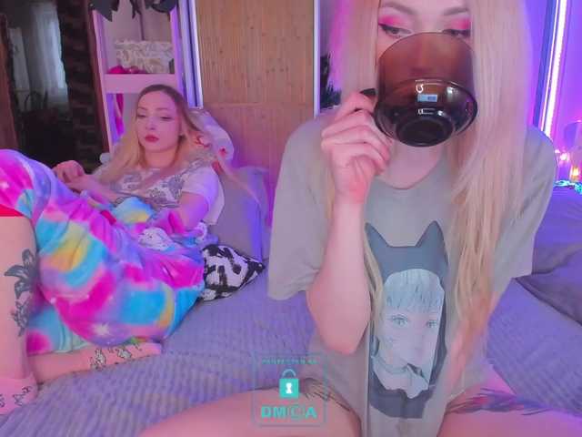 Capturas de pantalla de transmisión HornyBunnys