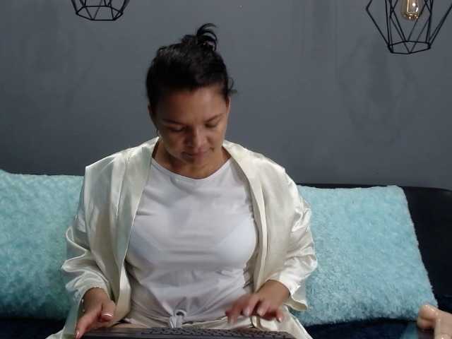 Capturas de pantalla de transmisión Alicejonnes