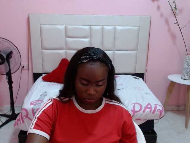 Capturas de pantalla de transmisión AliceSmith1