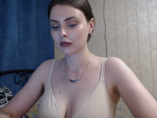 Capturas de pantalla de transmisión AlienKamila