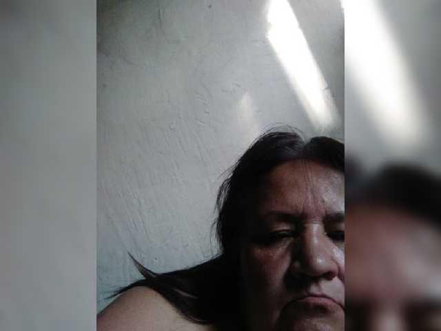 Capturas de pantalla de transmisión AlisaLlisa