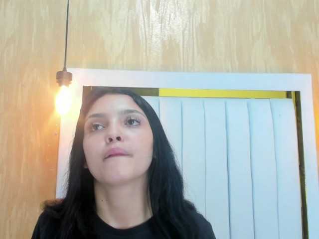 Capturas de pantalla de transmisión Alishe-Fetish