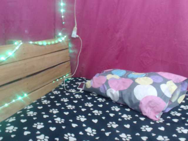 Capturas de pantalla de transmisión AlisonBeaker2