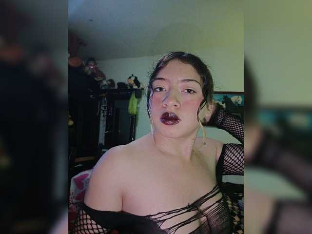 Capturas de pantalla de transmisión AlliKitty