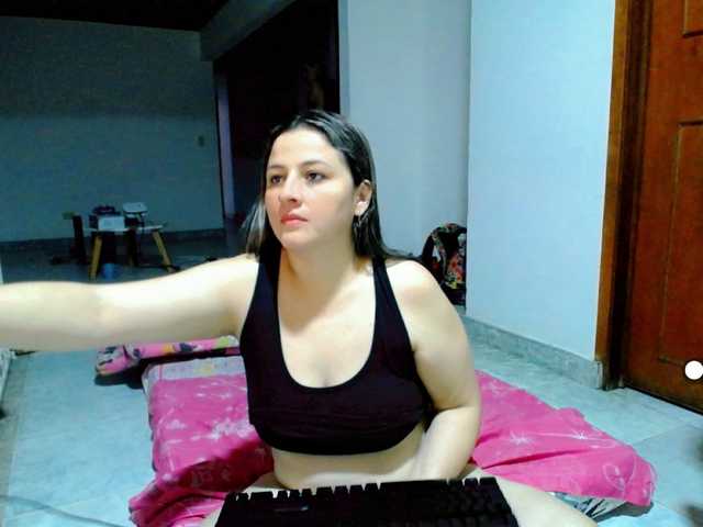 Capturas de pantalla de transmisión allisonbaby