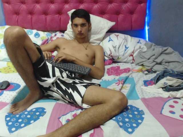 Capturas de pantalla de transmisión Alysaandevan