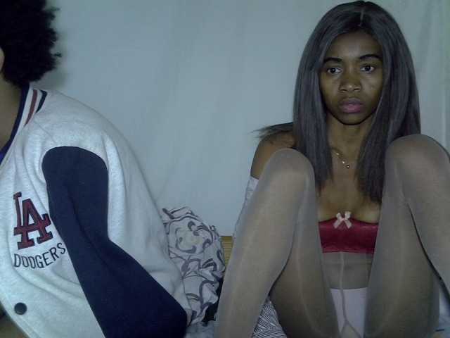 Capturas de pantalla de transmisión AmelieAndJames0919