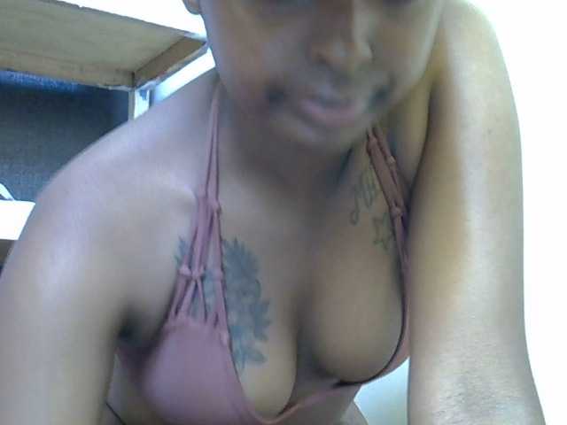 Capturas de pantalla de transmisión aminababy