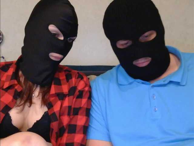 Capturas de pantalla de transmisión amodestcouple1