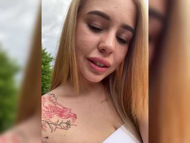 Capturas de pantalla de transmisión AmyGlad