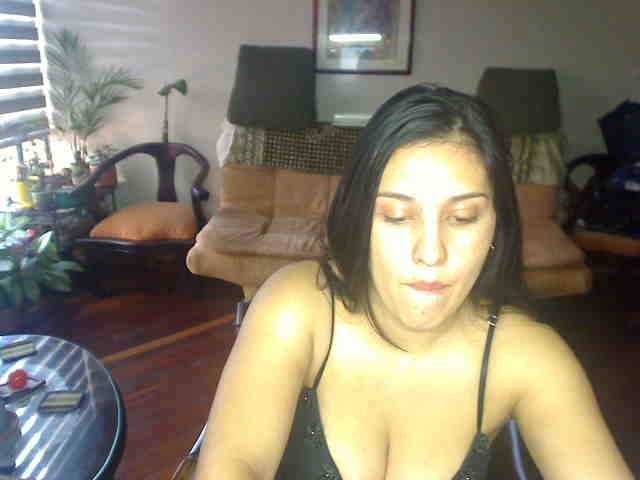 Capturas de pantalla de transmisión analya24