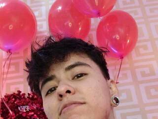 Chat de video erótico AndyFtm11x