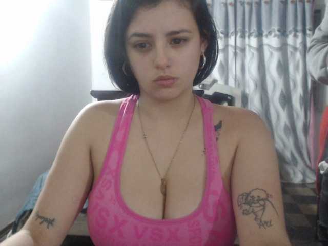 Capturas de pantalla de transmisión angelaasm