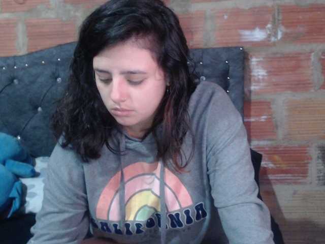 Capturas de pantalla de transmisión angelaasm