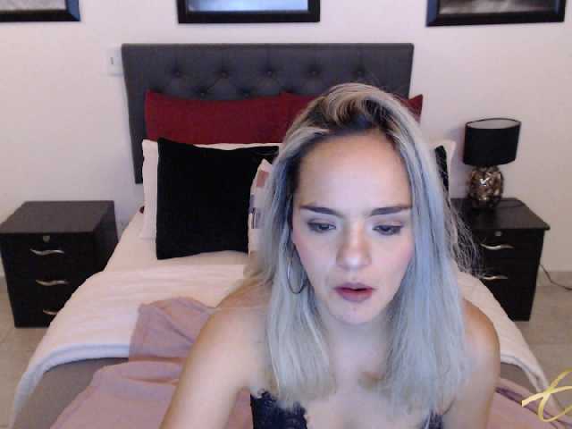 Capturas de pantalla de transmisión angelinagloss