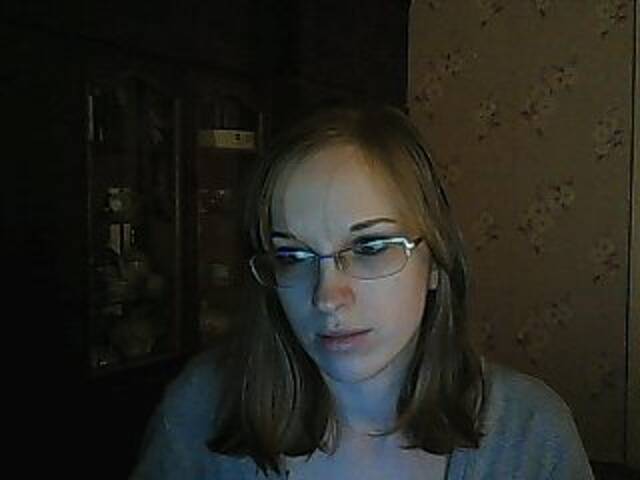 Capturas de pantalla de transmisión Angelpussy1