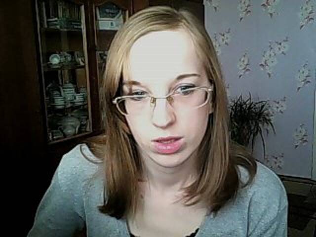 Capturas de pantalla de transmisión Angelpussy1