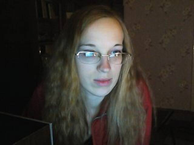 Capturas de pantalla de transmisión Angelpussy1