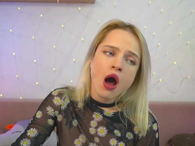 Capturas de pantalla de transmisión AngieNatasha054