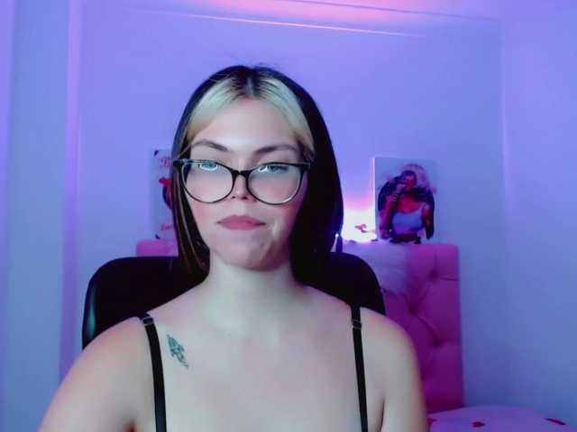 Capturas de pantalla de transmisión canela_love
