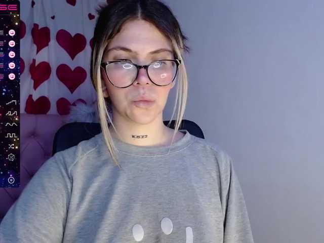 Capturas de pantalla de transmisión canela_love