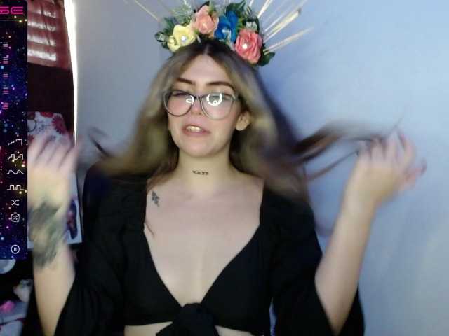 Capturas de pantalla de transmisión canela_love