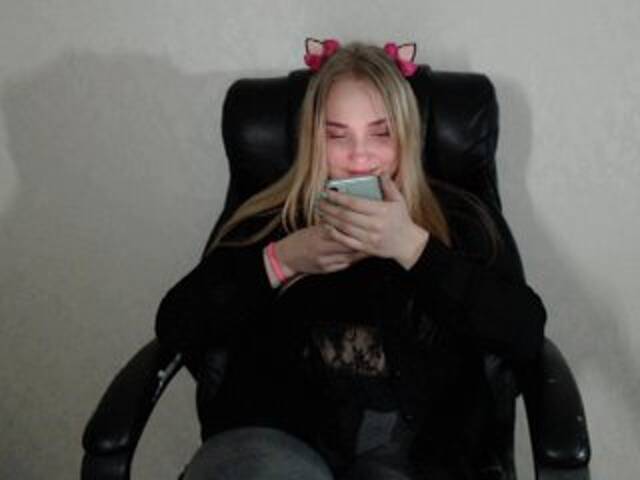 Capturas de pantalla de transmisión AnnushB