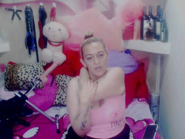 Fotos annysalazar I want to premiere my new toy come help me achieve my goal 100 tokens For every 3 tokens vibration ultra long let's have me wet