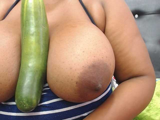 Fotos antonelax #ass #pussy #lush #domi #squirt #fetish #anal deep cucumber #tokenkeno