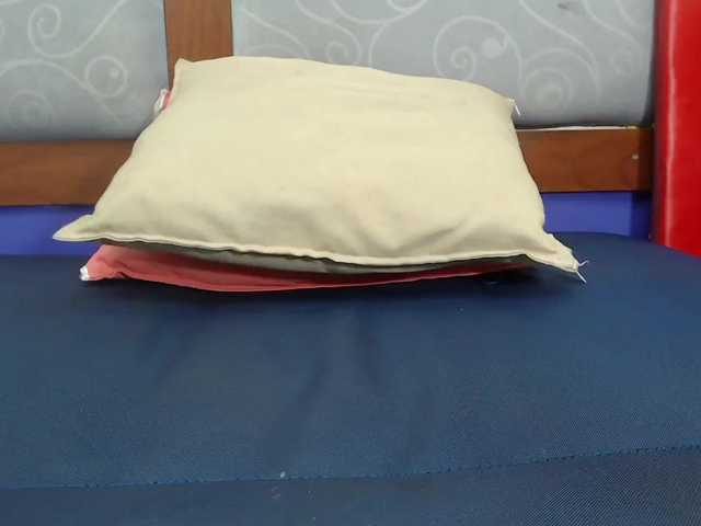 Capturas de pantalla de transmisión AranzaRose