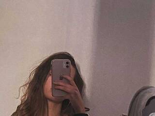 Chat de video erótico AriellaFerr00