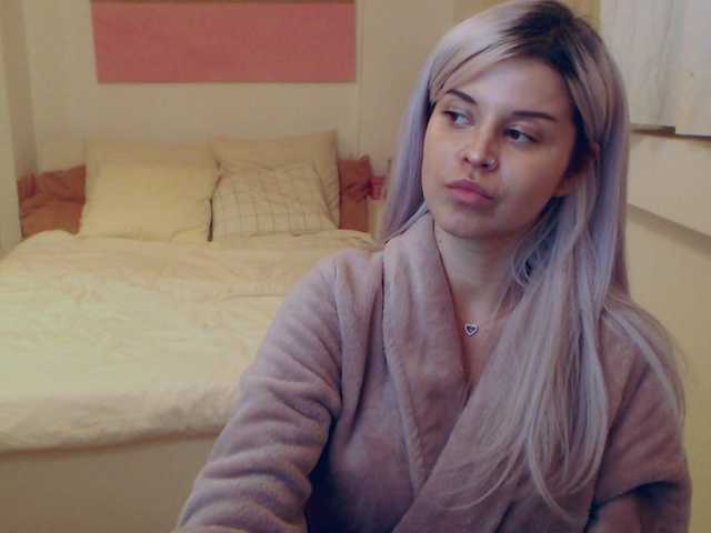 Capturas de pantalla de transmisión AryaJolie