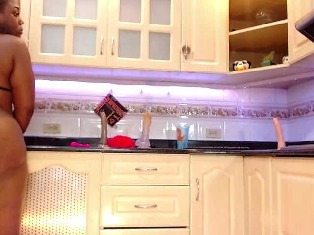 Capturas de pantalla de transmisión AshanttiGate