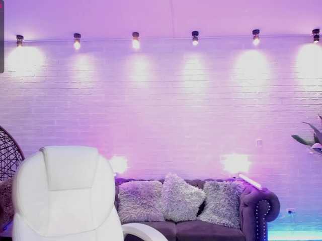 Capturas de pantalla de transmisión AshleyJhonson