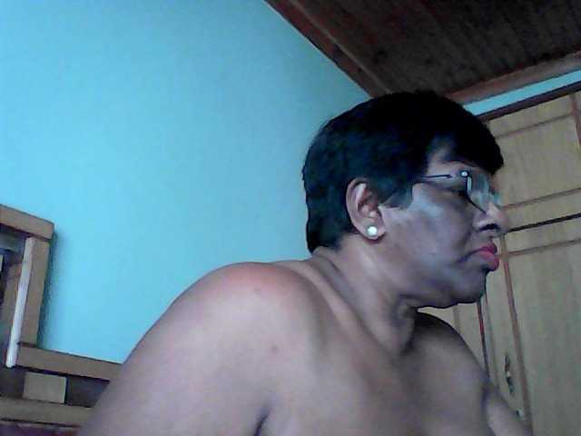 Capturas de pantalla de transmisión asianleanne